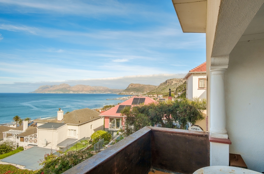 4 Bedroom Property for Sale in St James Western Cape